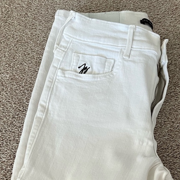 True Religion Mid-Rise White Skinny Jeans. - Picture 6 of 13